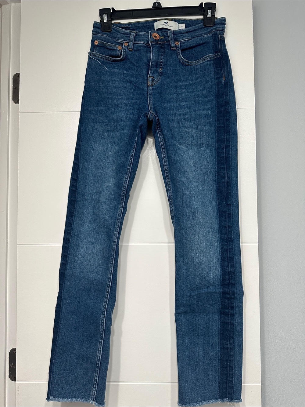 Vineyard Vines Women’s Dark Blue Ankle Crop Jeans with Side Panel